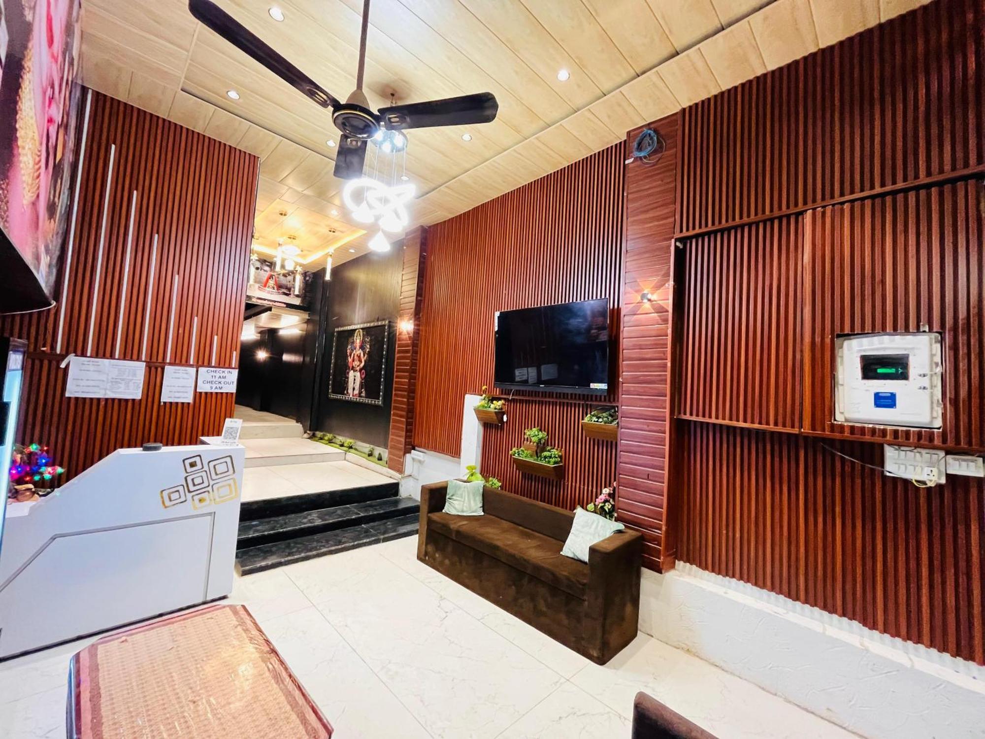 Pallav Guest House ウッジャイン エクステリア 写真