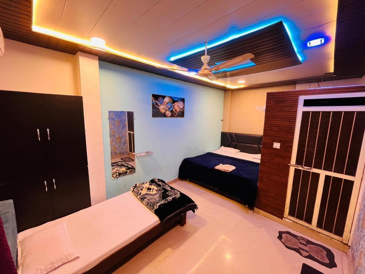 Pallav Guest House ウッジャイン エクステリア 写真
