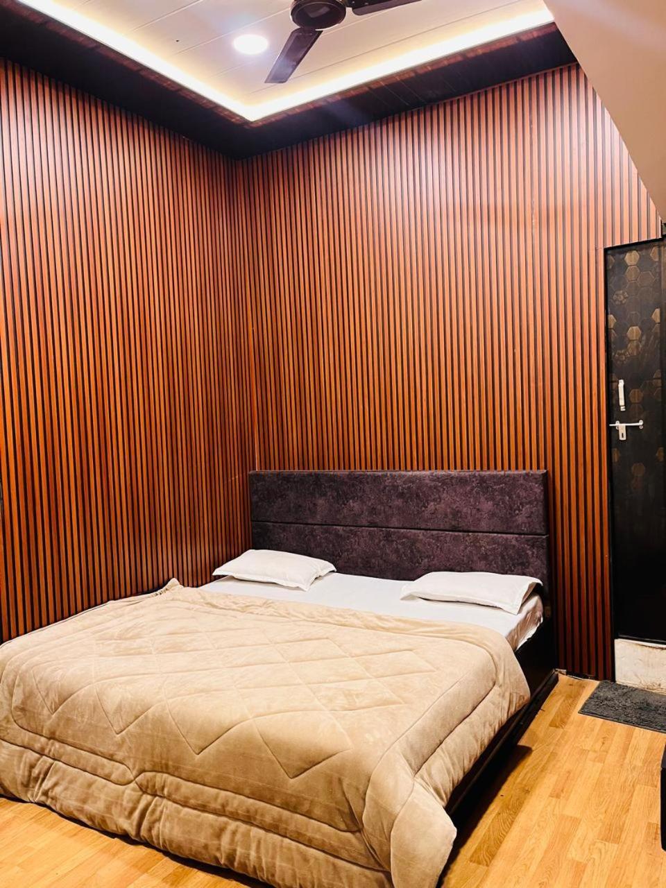 Pallav Guest House ウッジャイン エクステリア 写真