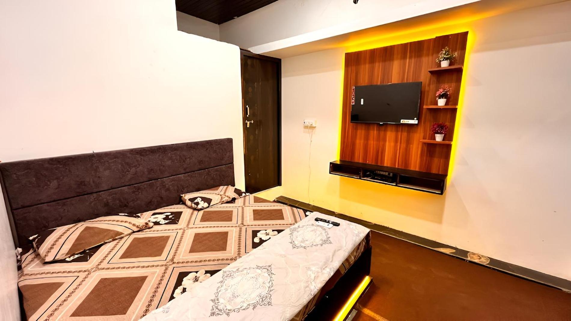 Pallav Guest House ウッジャイン エクステリア 写真
