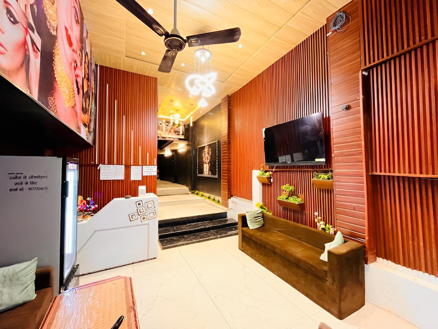 Pallav Guest House ウッジャイン エクステリア 写真